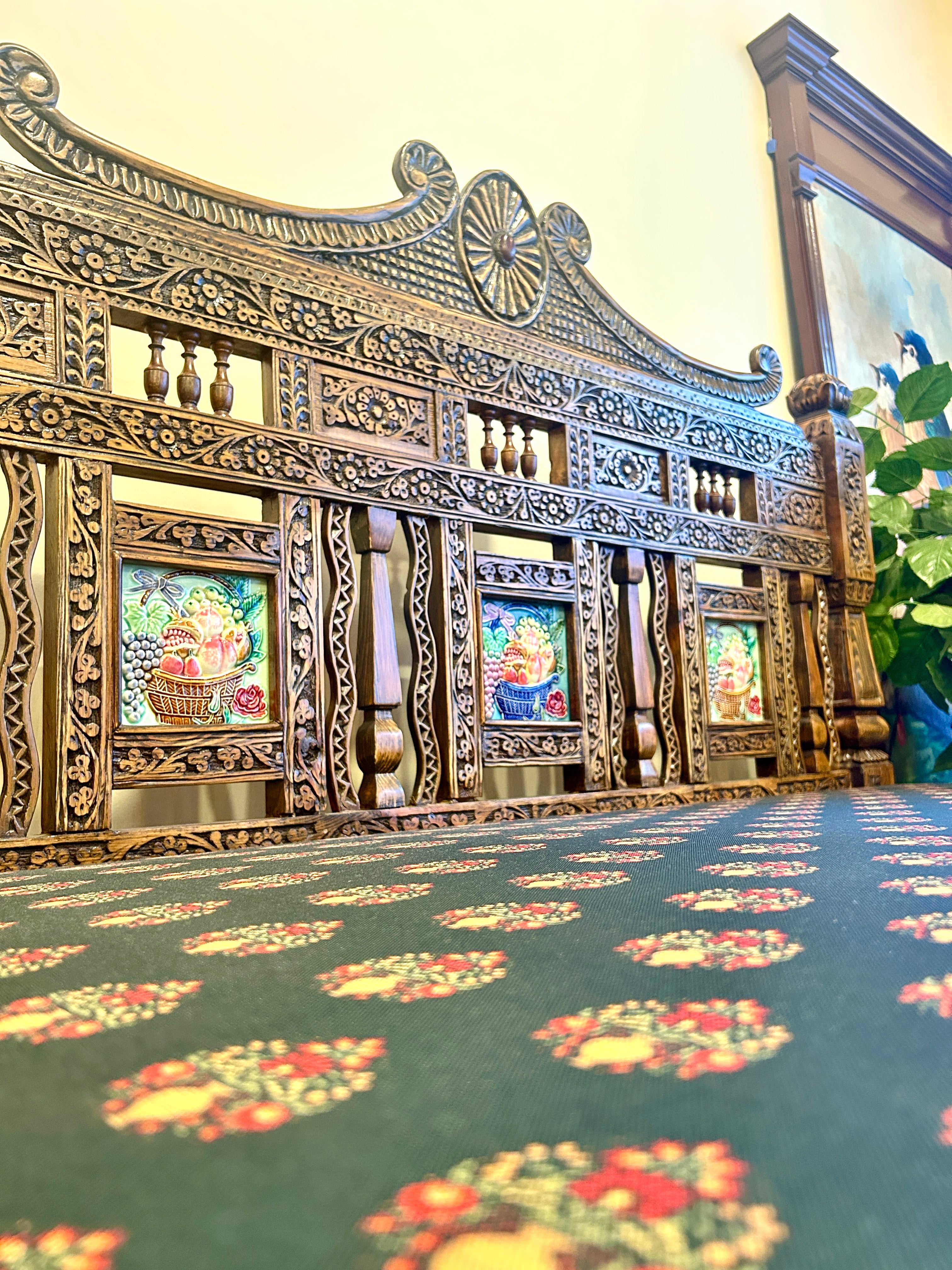 Carved Dewan