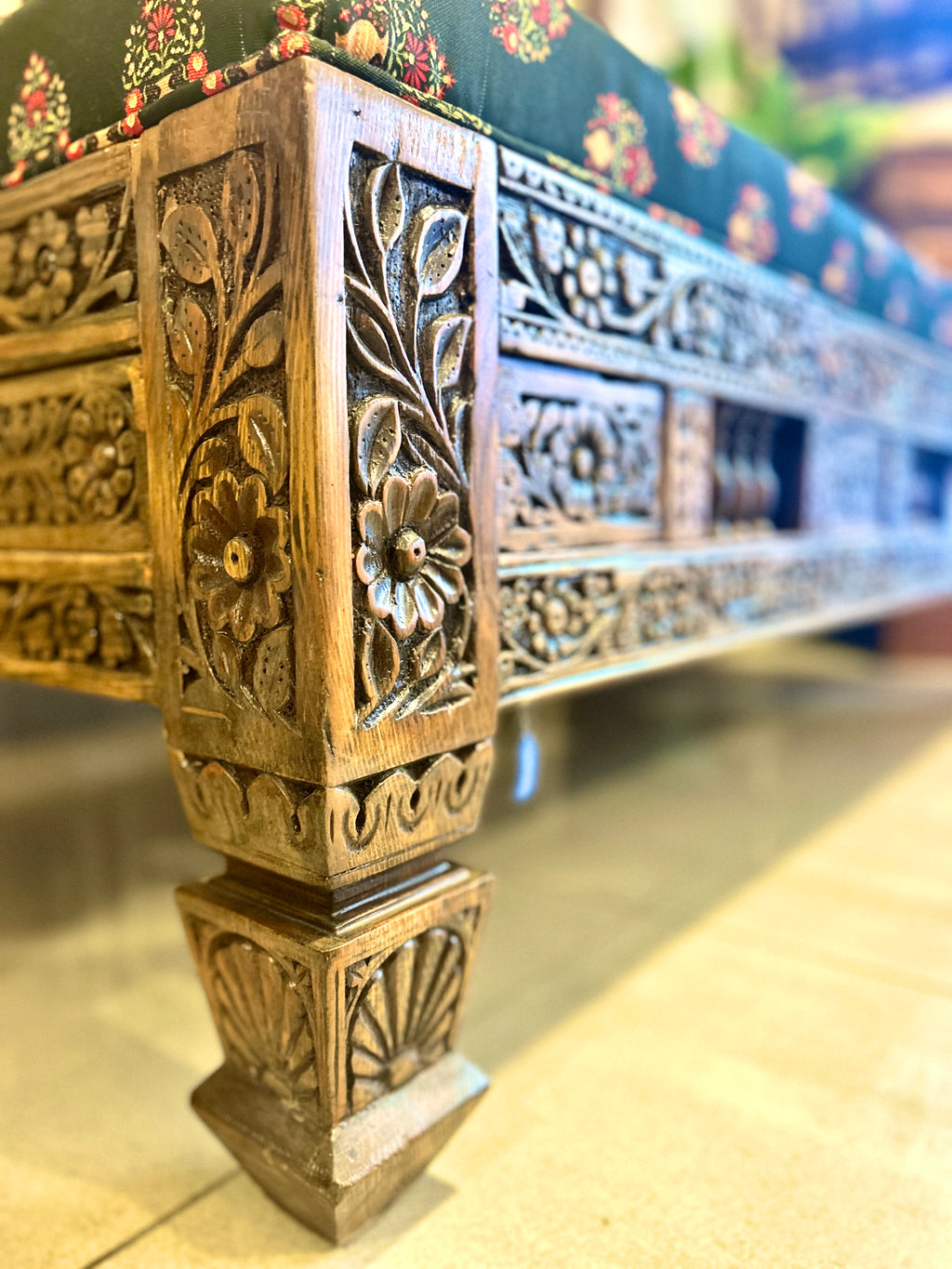 Carved Dewan