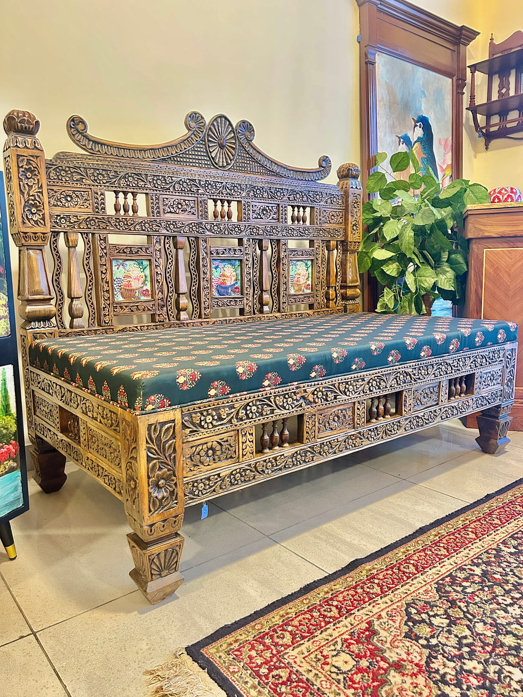 Carved Dewan