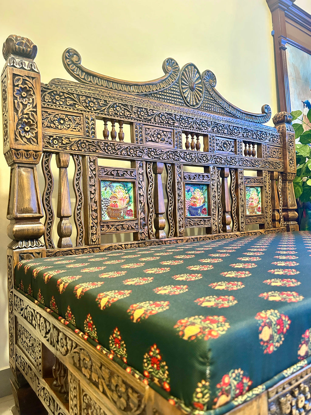 Carved Dewan